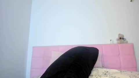 Snapshot of nortar9766 chatting on March 4, 12:27 am Emily snow online show from March 4, 12:27 am