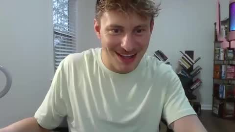 northofsouth_xxx online show from May 7, 11:15 am