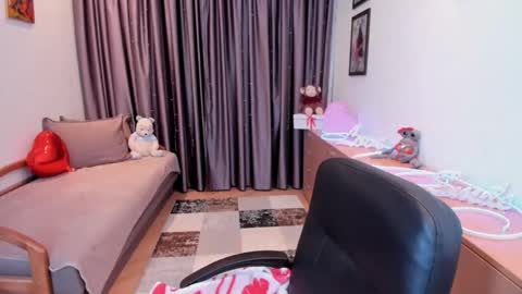 NORA online show from May 26, 8:16 pm