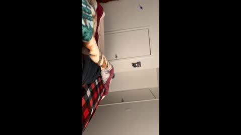 Snapshot of noseassapa chatting on January 10, 9:02 am se le perdio algo perra hp online show from January 10, 9:02 am