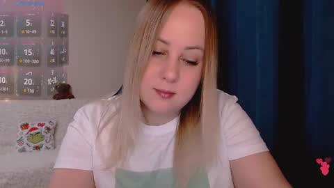 hi glad to chat online show from April 8, 1:55 pm