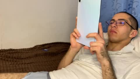 notatheeena online show from October 17, 6:43 pm