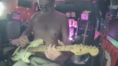 notflamingfart online show from May 18, 11:10 pm