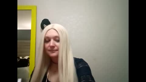 Snapshot of notouchmami chatting on January 31, 9:02 pm notouchmami online show from January 31, 9:02 pm