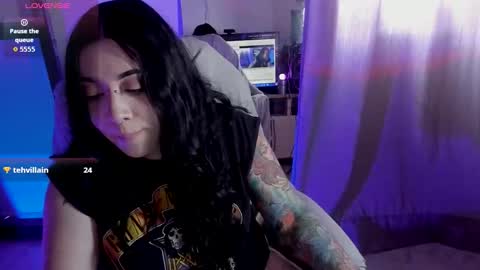 Snapshot of nova_gara chatting on October 20, 8:09 pm s online show from October 20, 8:09 pm