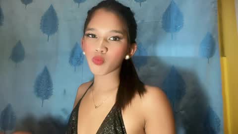nova_licious online show from June 6, 4:17 am