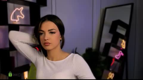 Snapshot of nova_rune chatting on October 8, 7:00 pm Nova online show from October 8, 7:00 pm