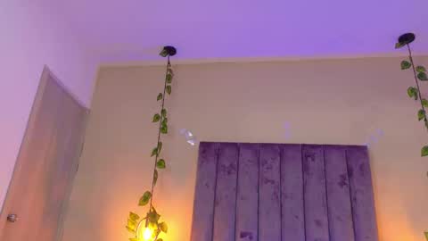 Snapshot of novaaa_shayy chatting on February 13, 9:00 pm novaaa shayy online show from February 13, 9:00 pm