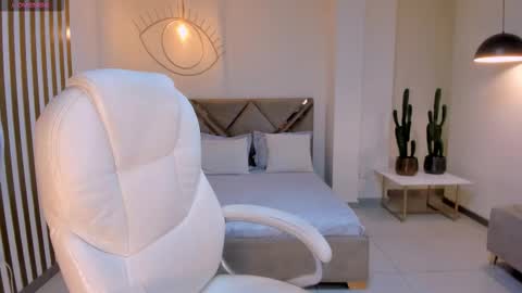 Nova online show from October 6, 8:39 pm