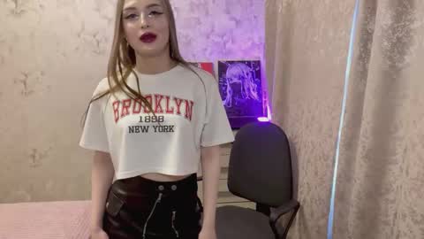 Lea online show from February 15, 1:09 pm