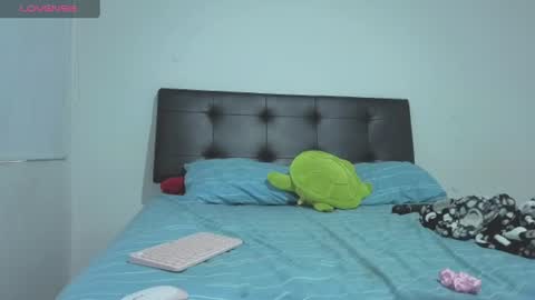 Snapshot of nude2557940 chatting on July 11, 4:10 pm Channel Cox online show from July 11, 4:10 pm
