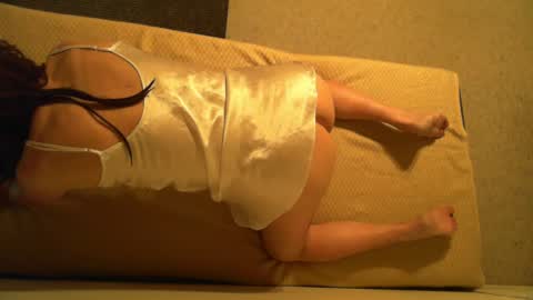 Snapshot of nuisette007 chatting on December 9, 9:39 am Nuisette007 online show from December 9, 9:39 am