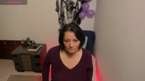 nuit_rose online show from November 2, 12:02 am