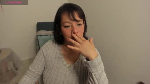 nuit_rose online show from March 13, 2:40 am