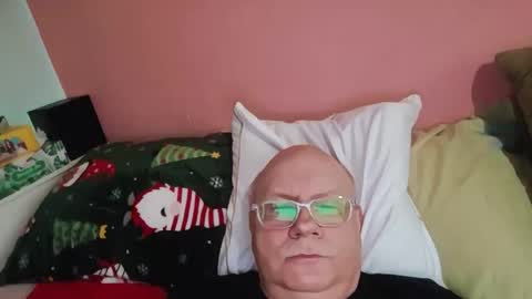 nukiss online show from November 11, 9:20 am