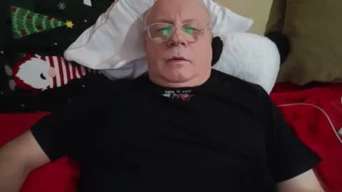 nukiss online show from November 12, 10:15 am