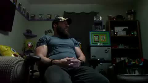 Awwwww Hey Sweetie Pies. Welcome To The Sweetie Pie Lounge. Enjoy The Dad-Cast. SweetCorny Fun-loving Dad Talk. online show from September 15, 3:39 am