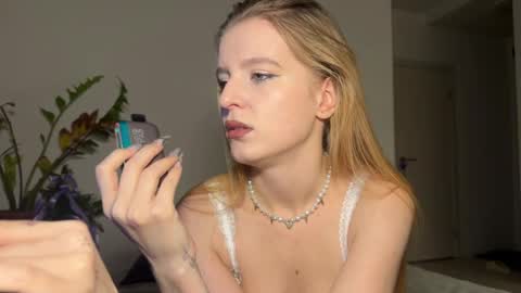 nura_foxx online show from February 15, 1:02 am