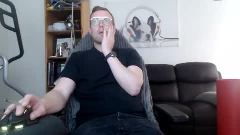 Snapshot of nursefan chatting on October 29, 10:06 am nursefan online show from October 29, 10:06 am