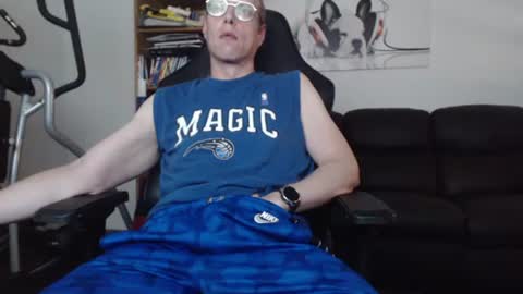 nursefan online show from July 14, 3:40 pm