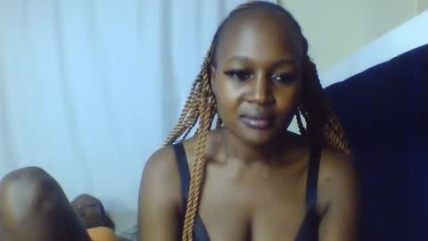 Snapshot of nutgal_ chatting on April 7, 12:38 pm nutgal online show from April 7, 12:38 pm