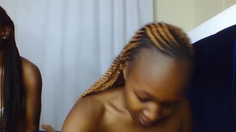 Snapshot of nutgal_ chatting on April 14, 11:49 am nutgal online show from April 14, 11:49 am