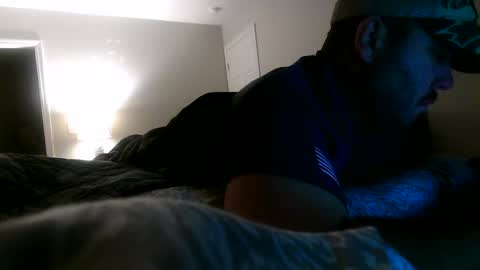 nuttincowboy727272 online show from December 22, 12:18 am