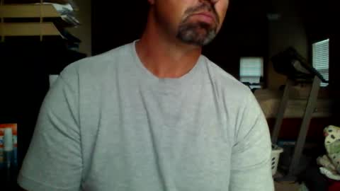 nvrenuff1979 online show from September 25, 11:36 am