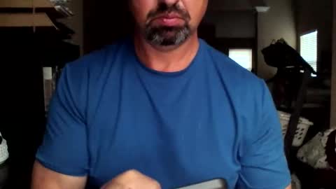 nvrenuff1979 online show from October 2, 11:39 am