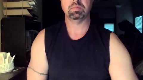 nvrenuff1979 online show from October 31, 11:44 am