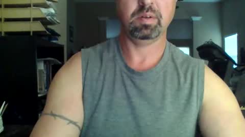 nvrenuff1979 online show from November 3, 12:39 pm