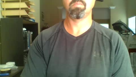 nvrenuff1979 online show from June 15, 12:07 pm