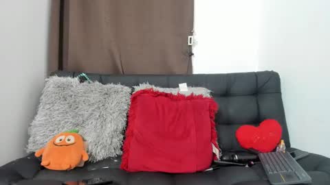 Nia online show from December 27, 8:24 am