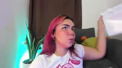 Nia online show from November 11, 3:06 am