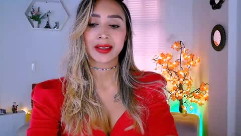 Snapshot of nycole_1988 chatting on December 23, 7:09 pm Nycole online show from December 23, 7:09 pm