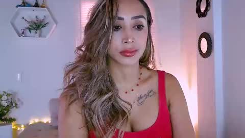 Snapshot of nycole_1988 chatting on February 13, 1:48 pm Nycole online show from February 13, 1:48 pm