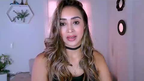 Snapshot of nycole_1988 chatting on February 13, 8:34 pm Nycole online show from February 13, 8:34 pm