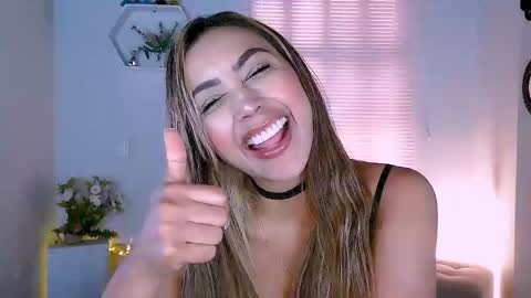 Snapshot of nycole_1988 chatting on March 6, 2:29 pm Nycole online show from March 6, 2:29 pm