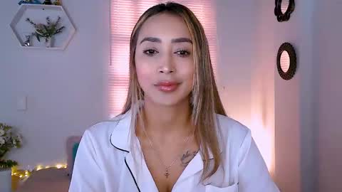 Snapshot of nycole_1988 chatting on March 12, 1:40 pm Nycole online show from March 12, 1:40 pm