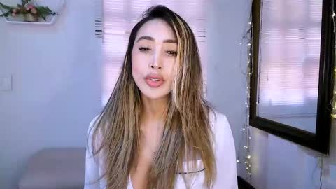 Snapshot of nycole_1988 chatting on September 12, 4:18 pm Nycole online show from September 12, 4:18 pm