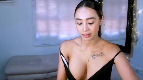 Snapshot of nycole_1988 chatting on September 15, 5:02 pm Nycole online show from September 15, 5:02 pm