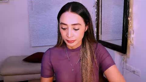 Snapshot of nycole_1988 chatting on November 2, 12:35 am Nycole online show from November 2, 12:35 am