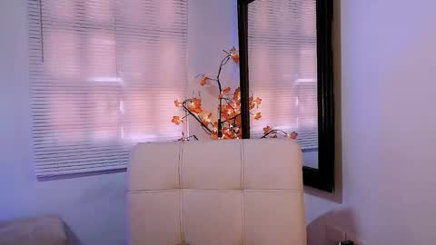 Snapshot of nycole_1988 chatting on November 20, 11:54 am Nycole online show from November 20, 11:54 am