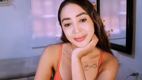 Snapshot of nycole_1988 chatting on December 22, 8:28 pm Nycole online show from December 22, 8:28 pm