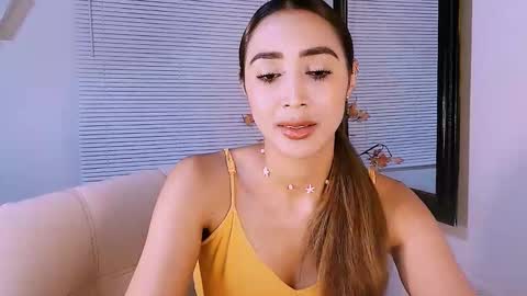 Snapshot of nycole_1988 chatting on January 15, 3:33 am Nycole online show from January 15, 3:33 am