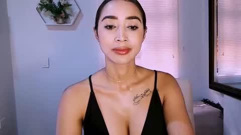 Snapshot of nycole_1988 chatting on February 25, 2:16 pm Nycole online show from February 25, 2:16 pm