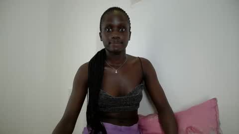 nylamoon1 online show from May 7, 10:26 pm