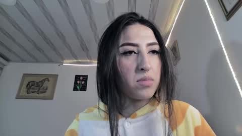 Snapshot of nymph_frida chatting on December 2, 5:26 am Frida online show from December 2, 5:26 am