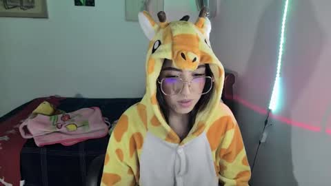 Snapshot of nymph_frida chatting on December 30, 7:26 am Frida online show from December 30, 7:26 am