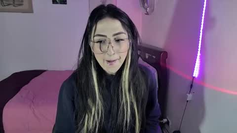 Snapshot of nymph_frida chatting on January 16, 6:56 am Frida online show from January 16, 6:56 am